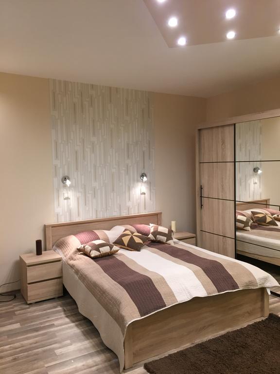 Solaris-Szeged Apartman Apartment Ngoại thất bức ảnh