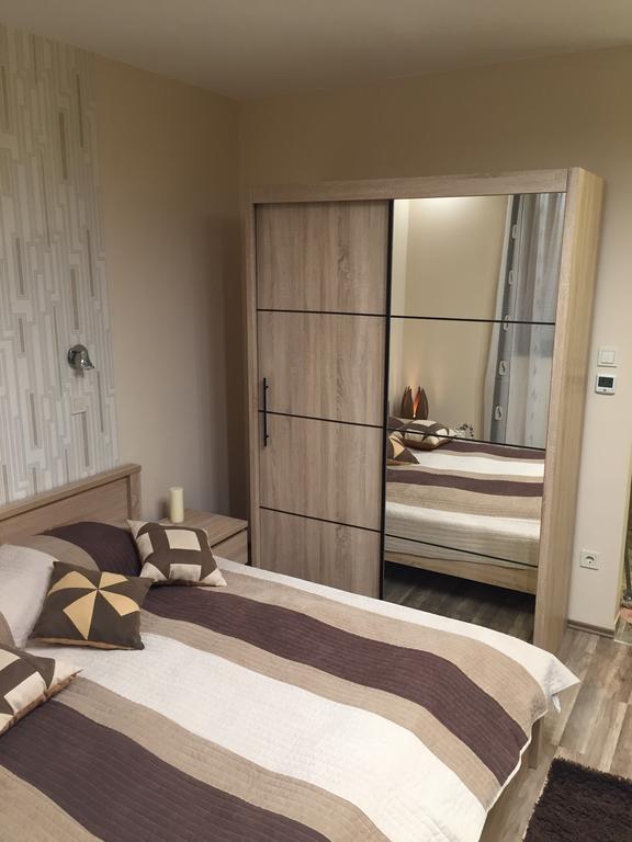 Solaris-Szeged Apartman Apartment Ngoại thất bức ảnh