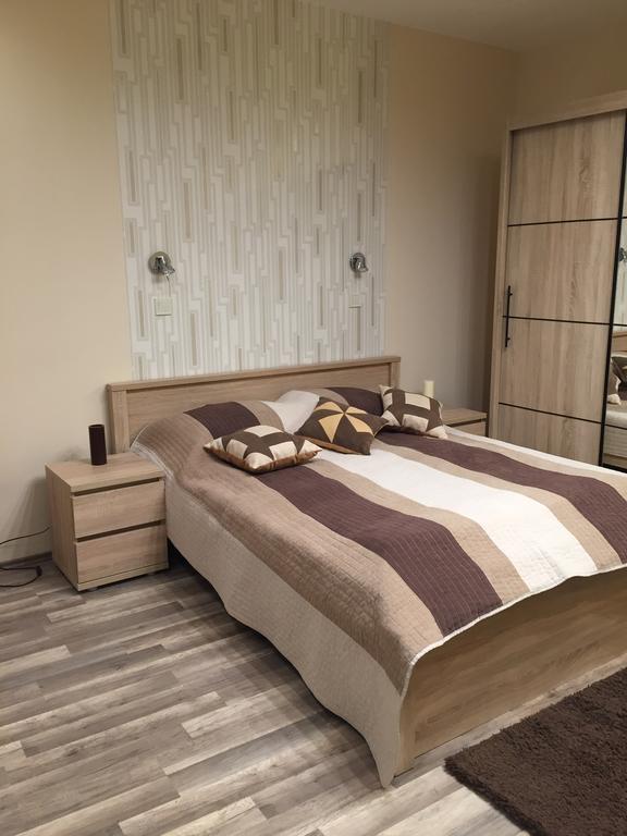 Solaris-Szeged Apartman Apartment Ngoại thất bức ảnh