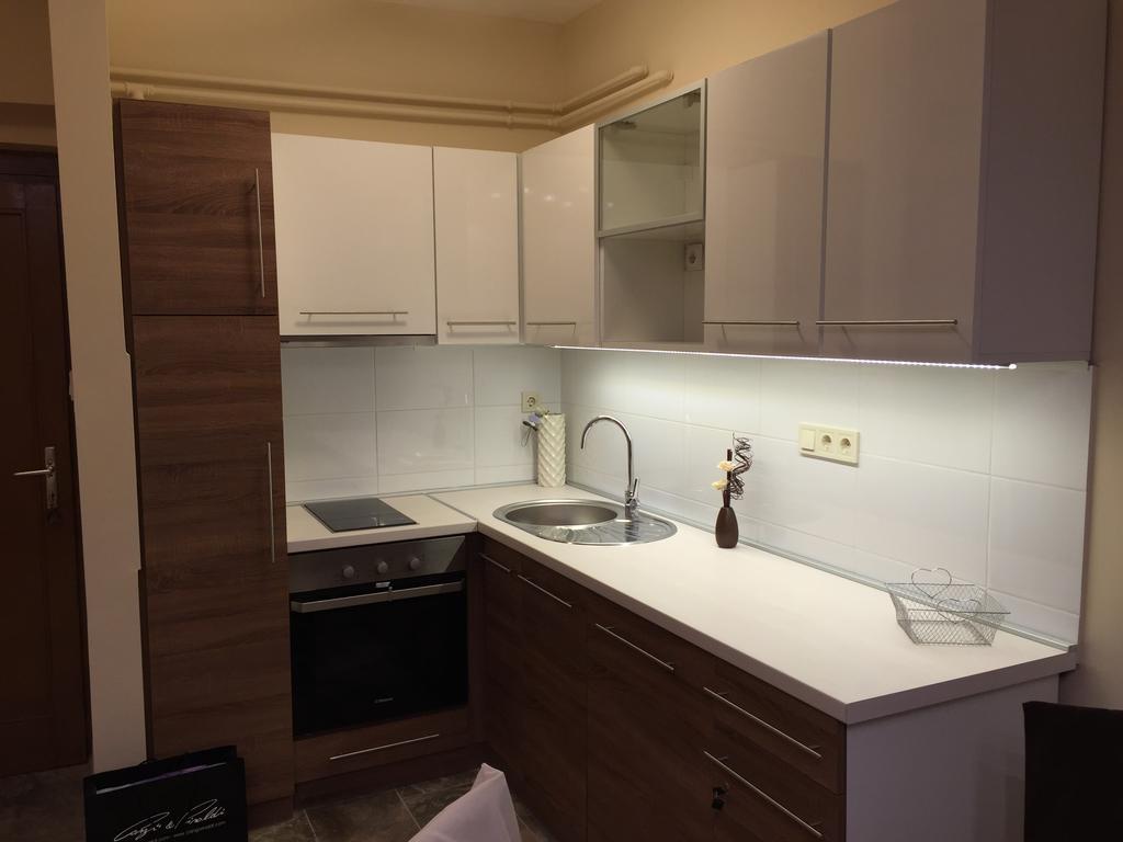 Solaris-Szeged Apartman Apartment Ngoại thất bức ảnh